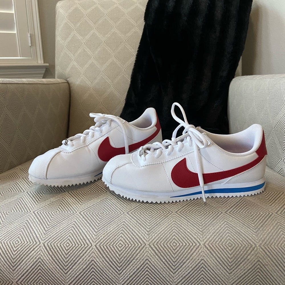 Boys Nike Cortez size 6 white shoes
